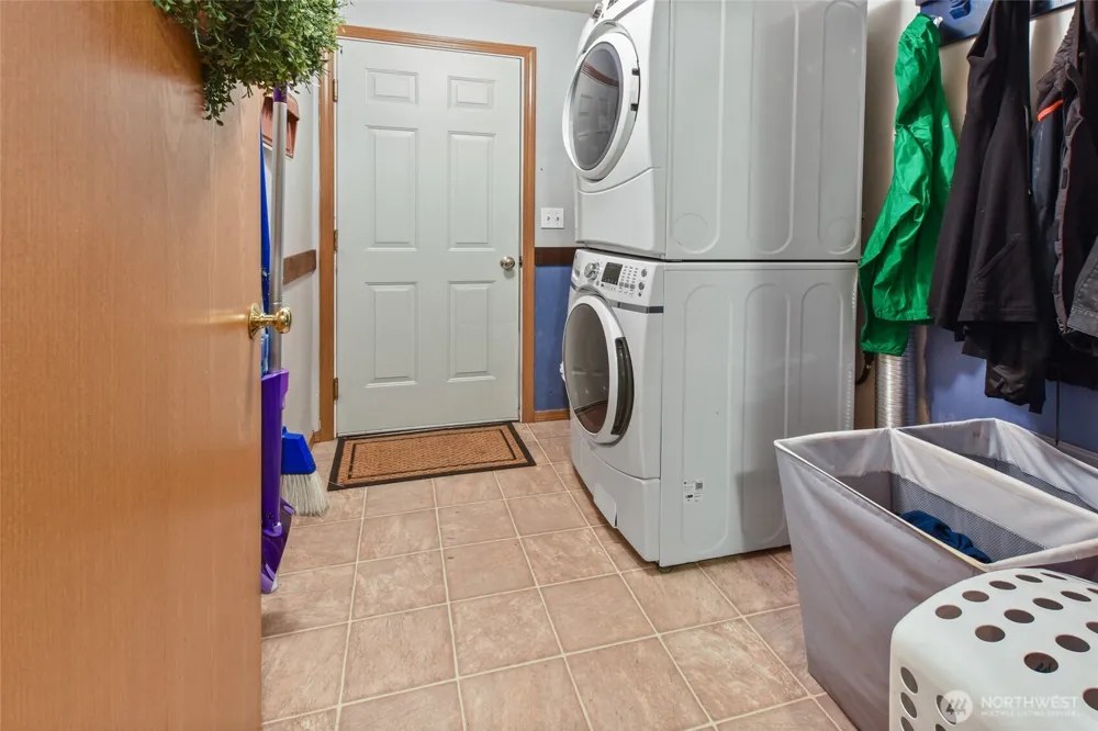140 SE Foxglove Avenue Shelton, WA 98584