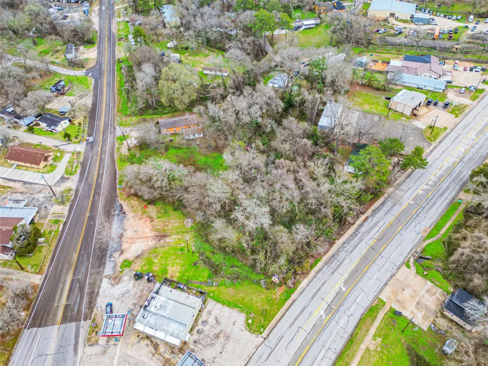218 Highway 30 E E Huntsville, TX 77320