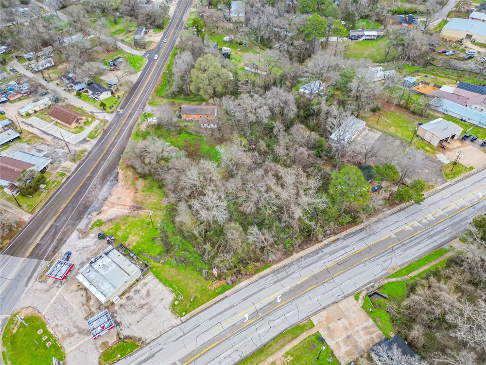218 Highway 30 E E Huntsville, TX 77320