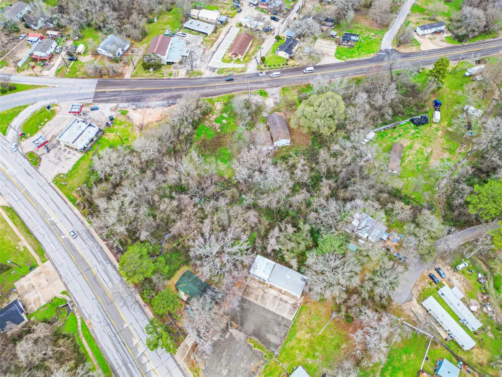 218 Highway 30 E E Huntsville, TX 77320