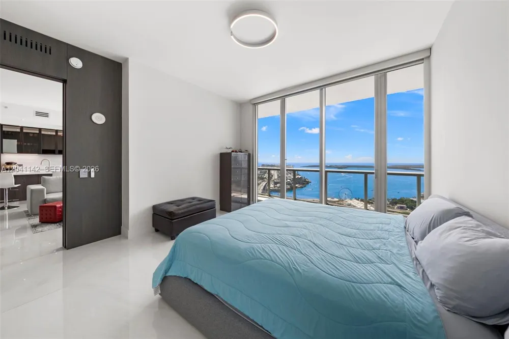 888 Biscayne Blvd #5404 Miami, FL 33132