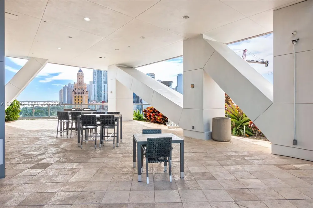 888 Biscayne Blvd #5404 Miami, FL 33132