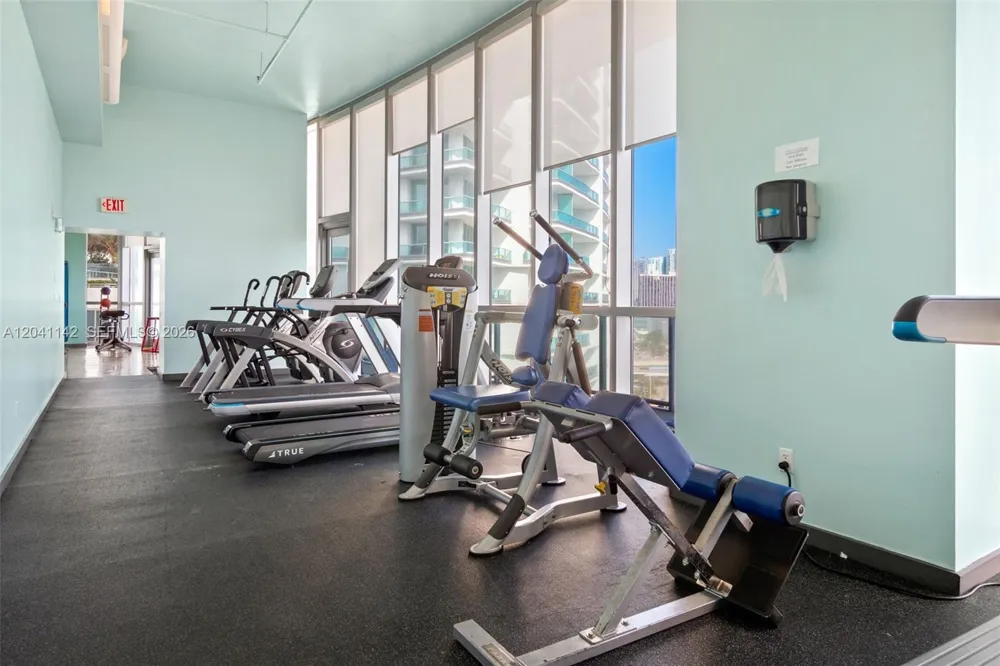888 Biscayne Blvd #5404 Miami, FL 33132