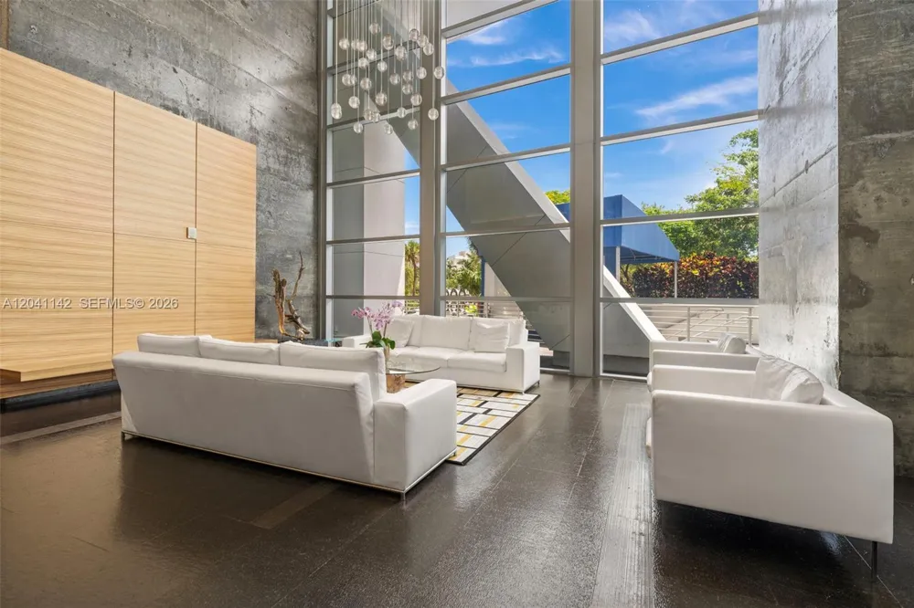 888 Biscayne Blvd #5404 Miami, FL 33132