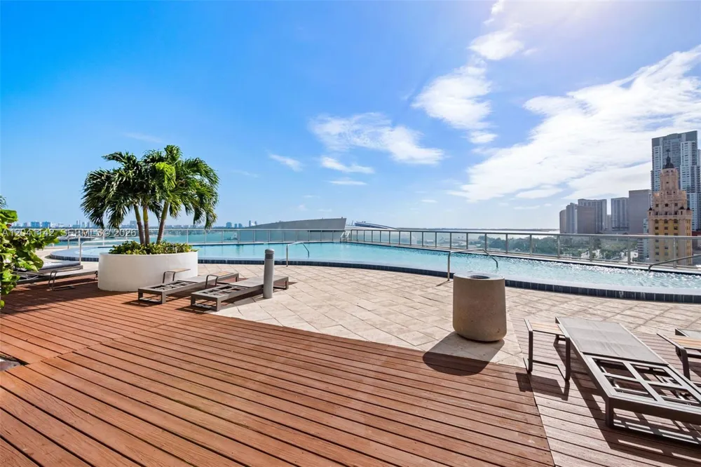 888 Biscayne Blvd #5404 Miami, FL 33132