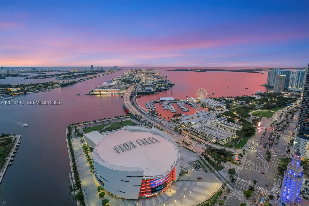 888 Biscayne Blvd #5404 Miami, FL 33132