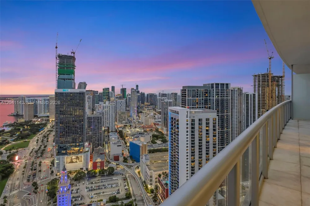 888 Biscayne Blvd #5404 Miami, FL 33132