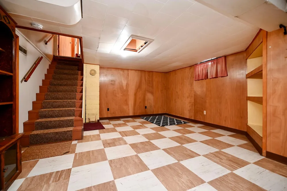 557 E 2nd Street Winona, MN 55987