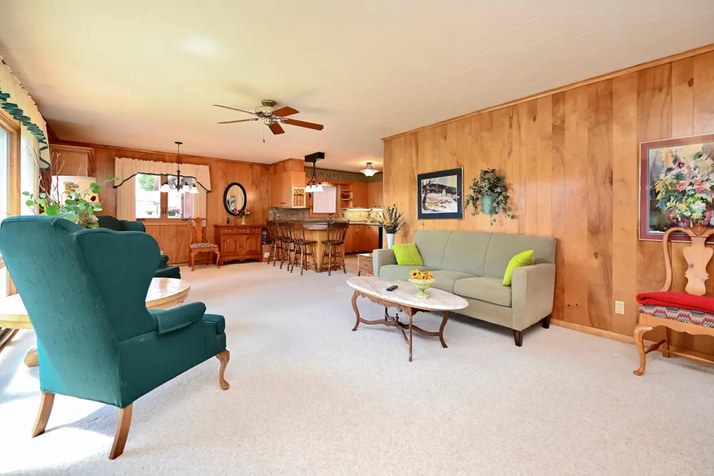 557 E 2nd Street Winona, MN 55987