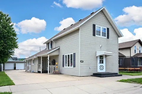 557 E 2nd Street