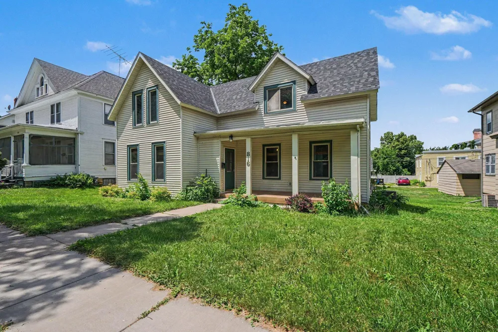 816 W 5th Street Red Wing, MN 55066