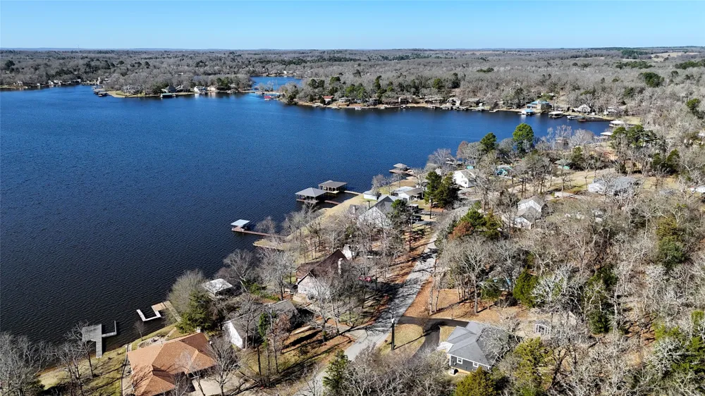 640 Callender Lake Drive Murchison, TX 75778