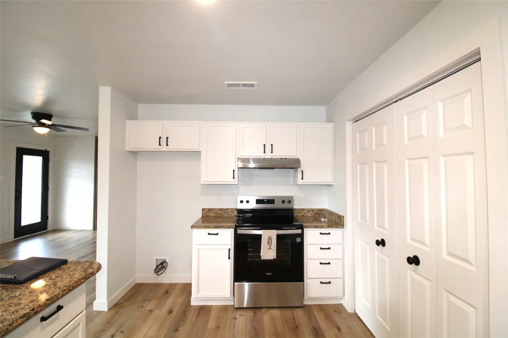 640 Callender Lake Drive Murchison, TX 75778