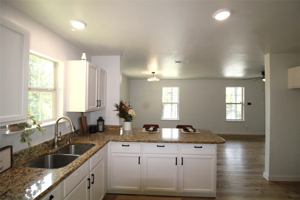 640 Callender Lake Drive Murchison, TX 75778