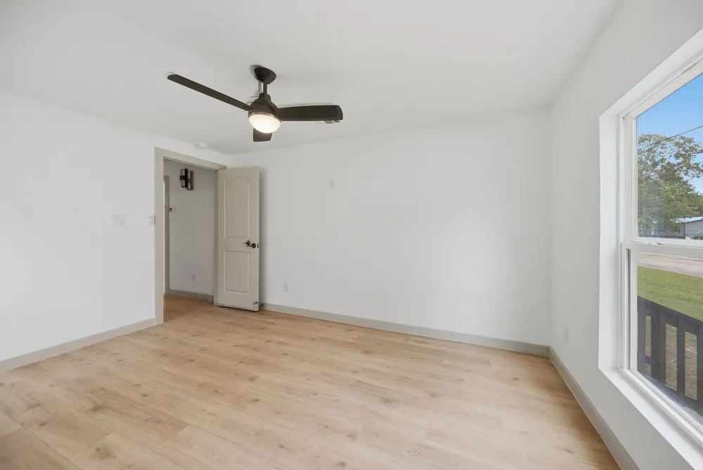 709 S Polk Street Giddings, TX 78942