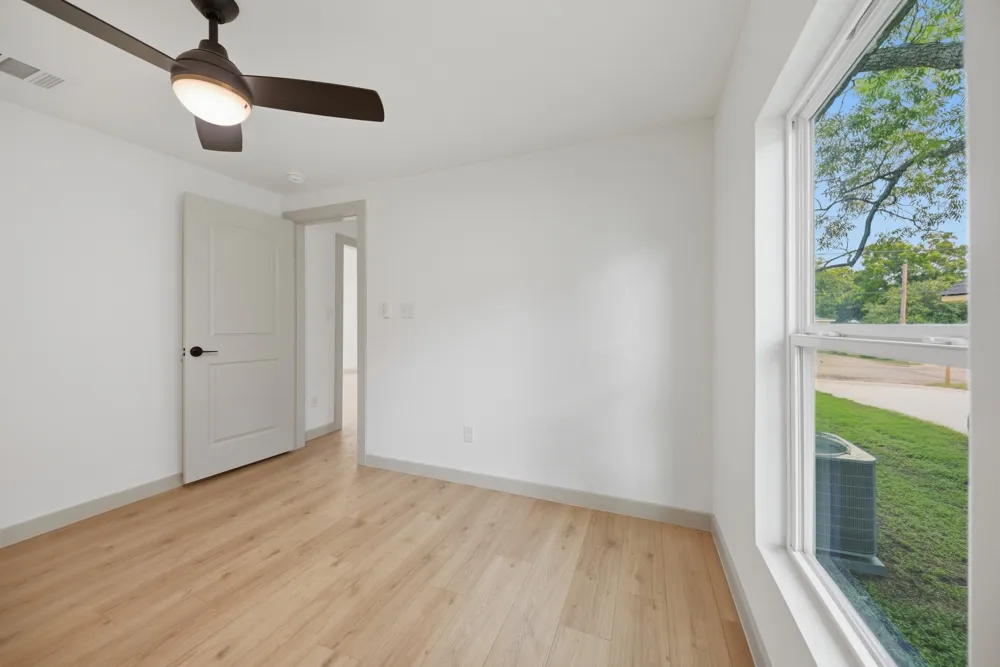 709 S Polk Street Giddings, TX 78942