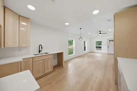 709 S Polk Street