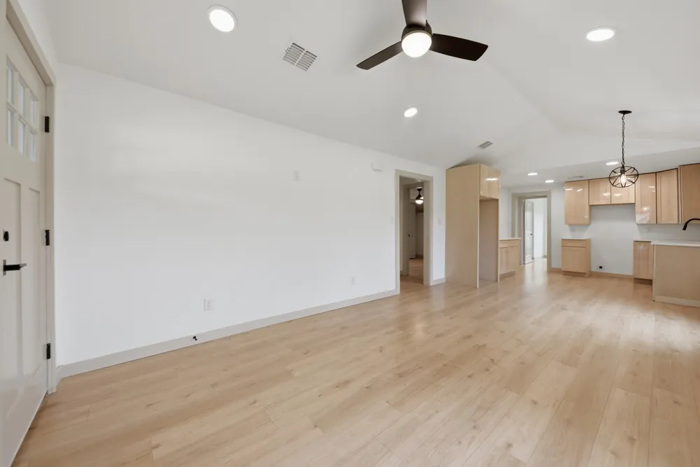 709 S Polk Street Giddings, TX 78942