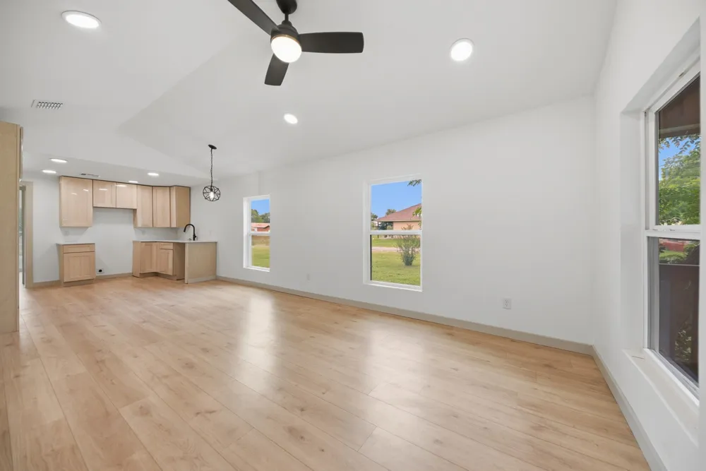 709 S Polk Street Giddings, TX 78942