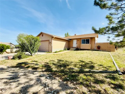 910 S Elgin Court