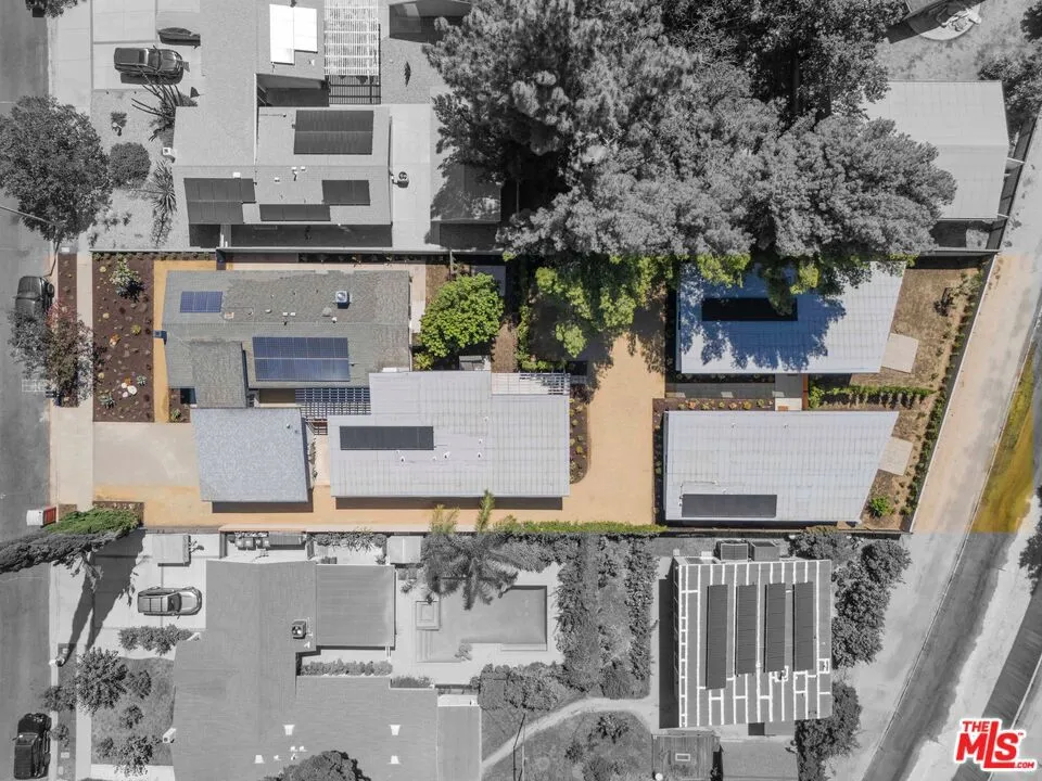 22320 Itasca Street Chatsworth, CA 91311
