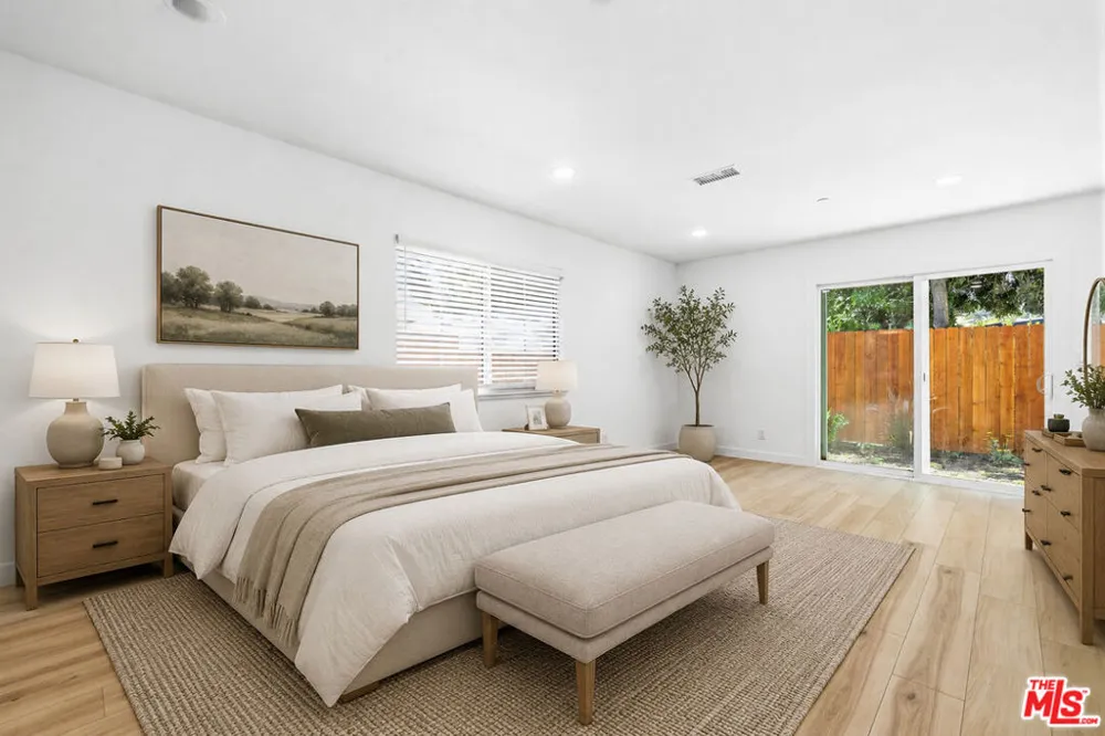 22320 Itasca Street Chatsworth, CA 91311