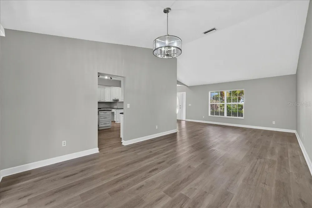 854 CHRISTINA CIRCLE Oldsmar, FL 34677