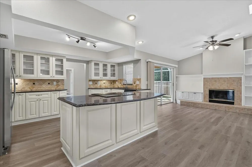 854 CHRISTINA CIRCLE Oldsmar, FL 34677