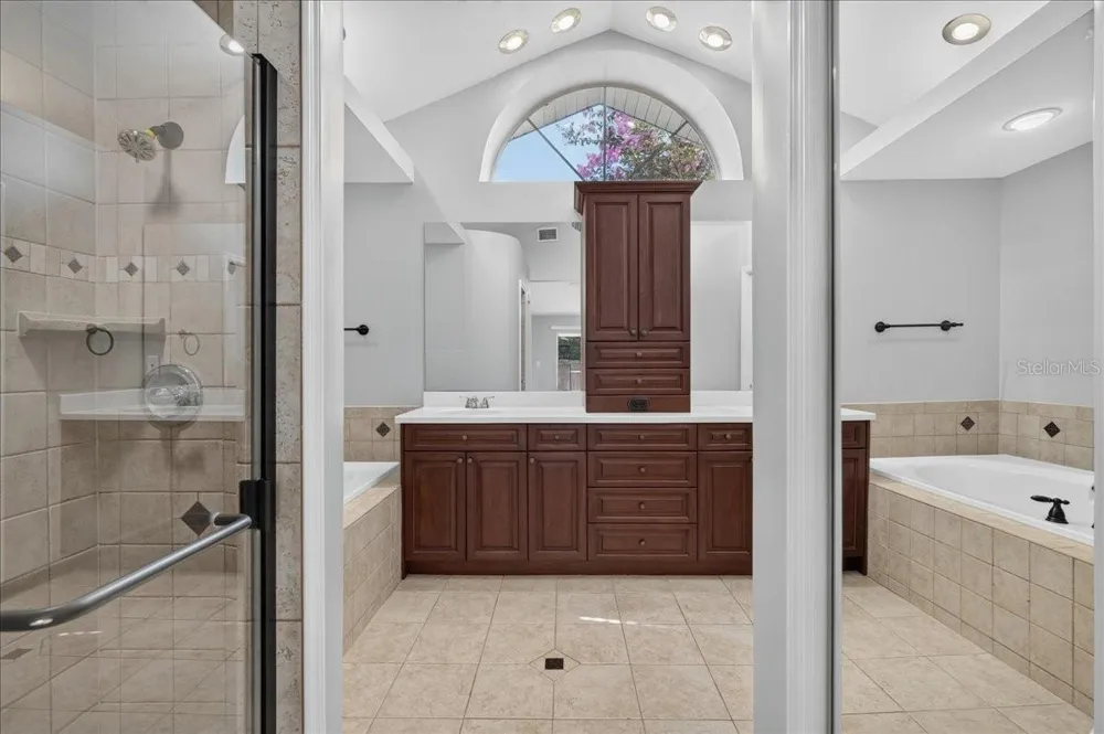 854 CHRISTINA CIRCLE Oldsmar, FL 34677