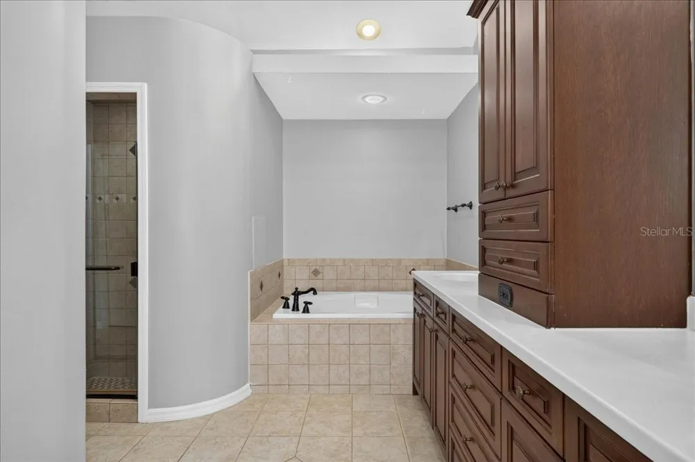 854 CHRISTINA CIRCLE Oldsmar, FL 34677
