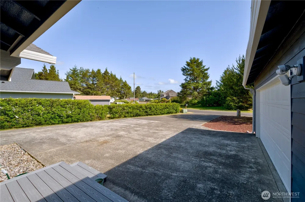 1405 314th Place Ocean Park, WA 98640