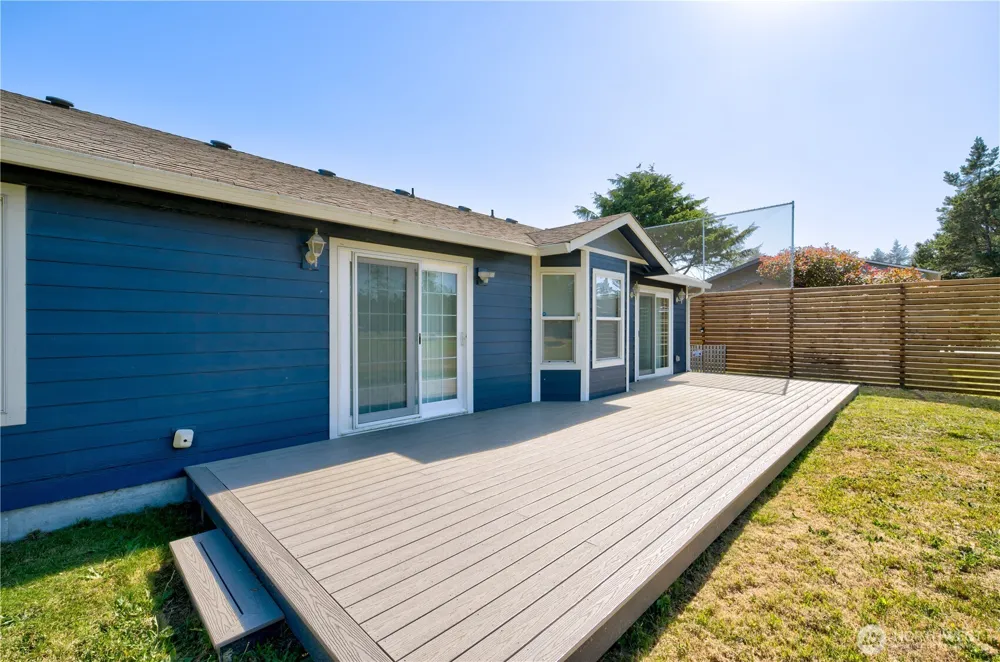 1405 314th Place Ocean Park, WA 98640