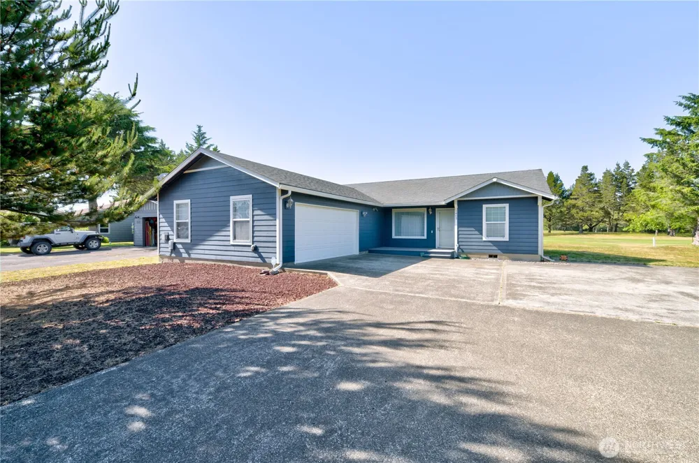 1405 314th Place Ocean Park, WA 98640