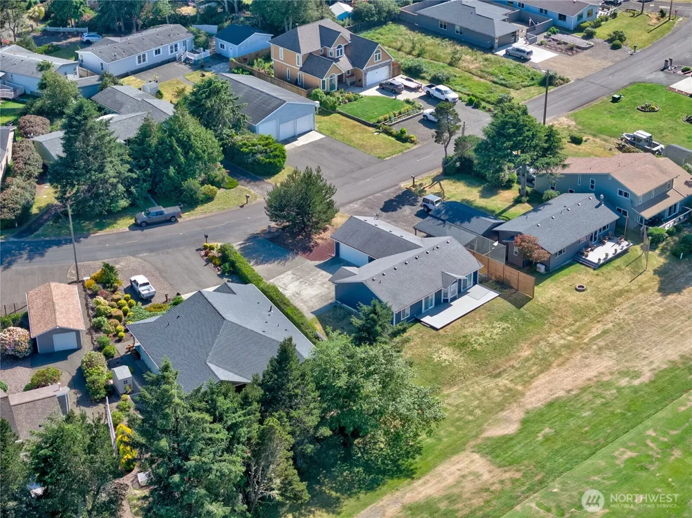 1405 314th Place Ocean Park, WA 98640