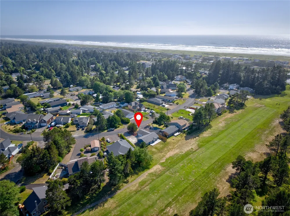 1405 314th Place Ocean Park, WA 98640