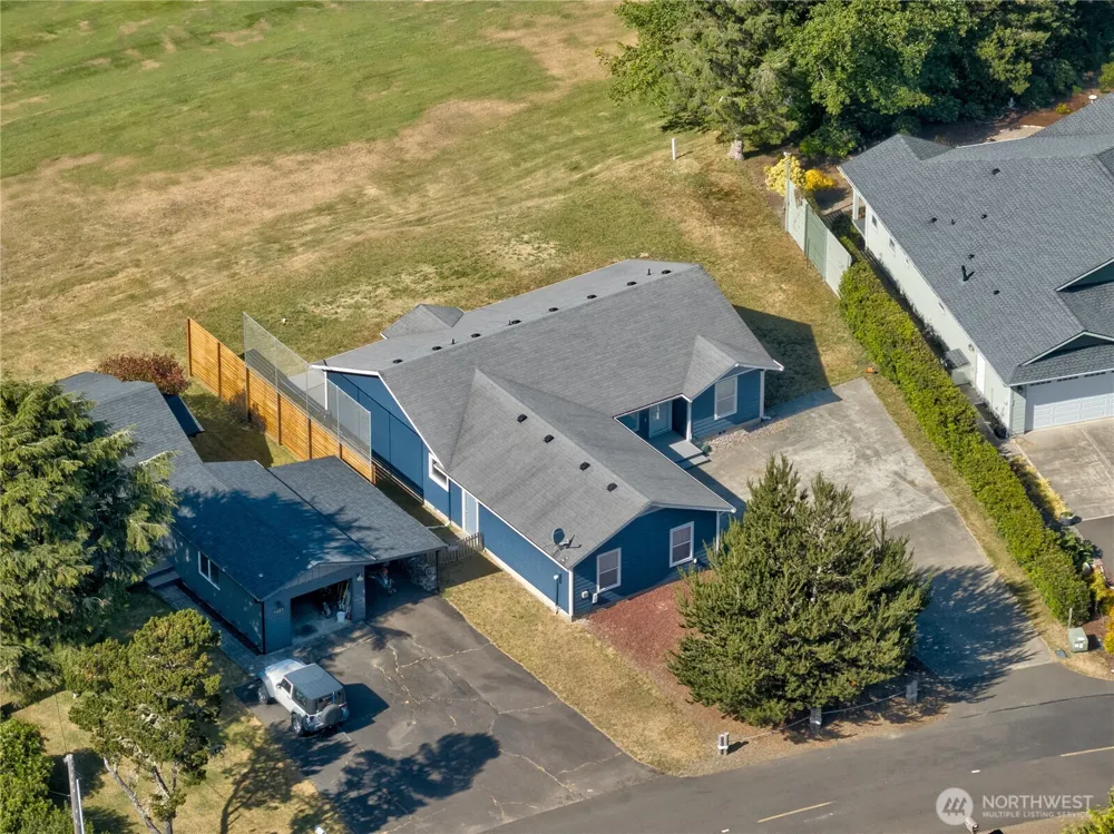 1405 314th Place Ocean Park, WA 98640