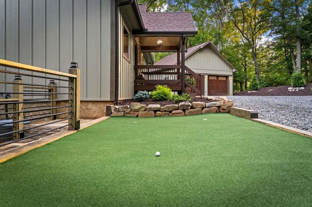 241 Wolf Creek Mountain Road Mineral Bluff, GA 30559