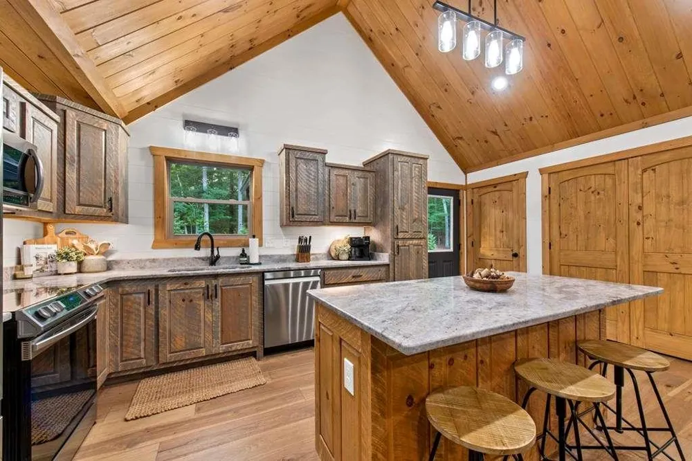 241 Wolf Creek Mountain Road Mineral Bluff, GA 30559