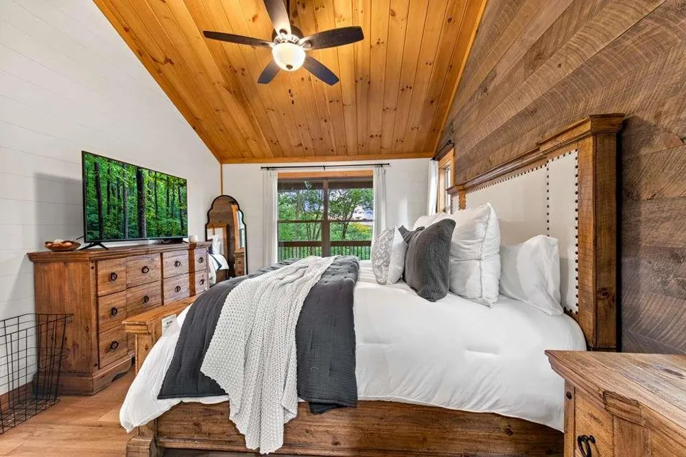 241 Wolf Creek Mountain Road Mineral Bluff, GA 30559