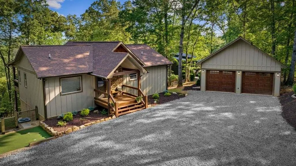 241 Wolf Creek Mountain Road Mineral Bluff, GA 30559
