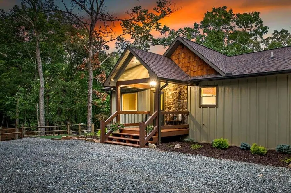 241 Wolf Creek Mountain Road Mineral Bluff, GA 30559