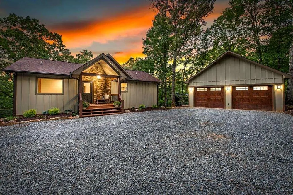 241 Wolf Creek Mountain Road Mineral Bluff, GA 30559