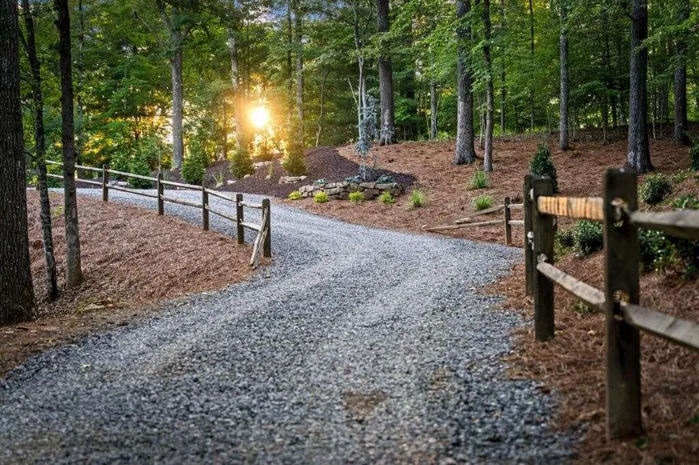 241 Wolf Creek Mountain Road Mineral Bluff, GA 30559