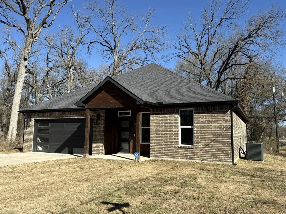 102 Oakwood Drive Trinidad, TX 75163