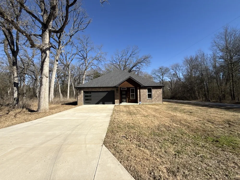 102 Oakwood Drive Trinidad, TX 75163