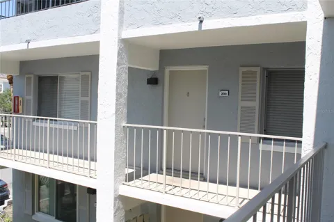 151 OYSTER BAY CIRCLE #200
