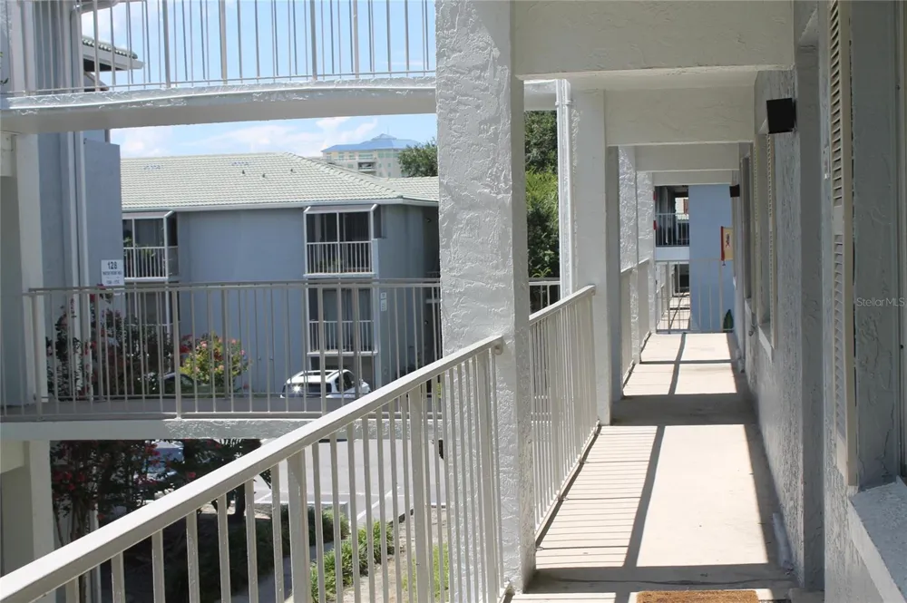 151 OYSTER BAY CIRCLE #200 Altamonte Springs, FL 32701