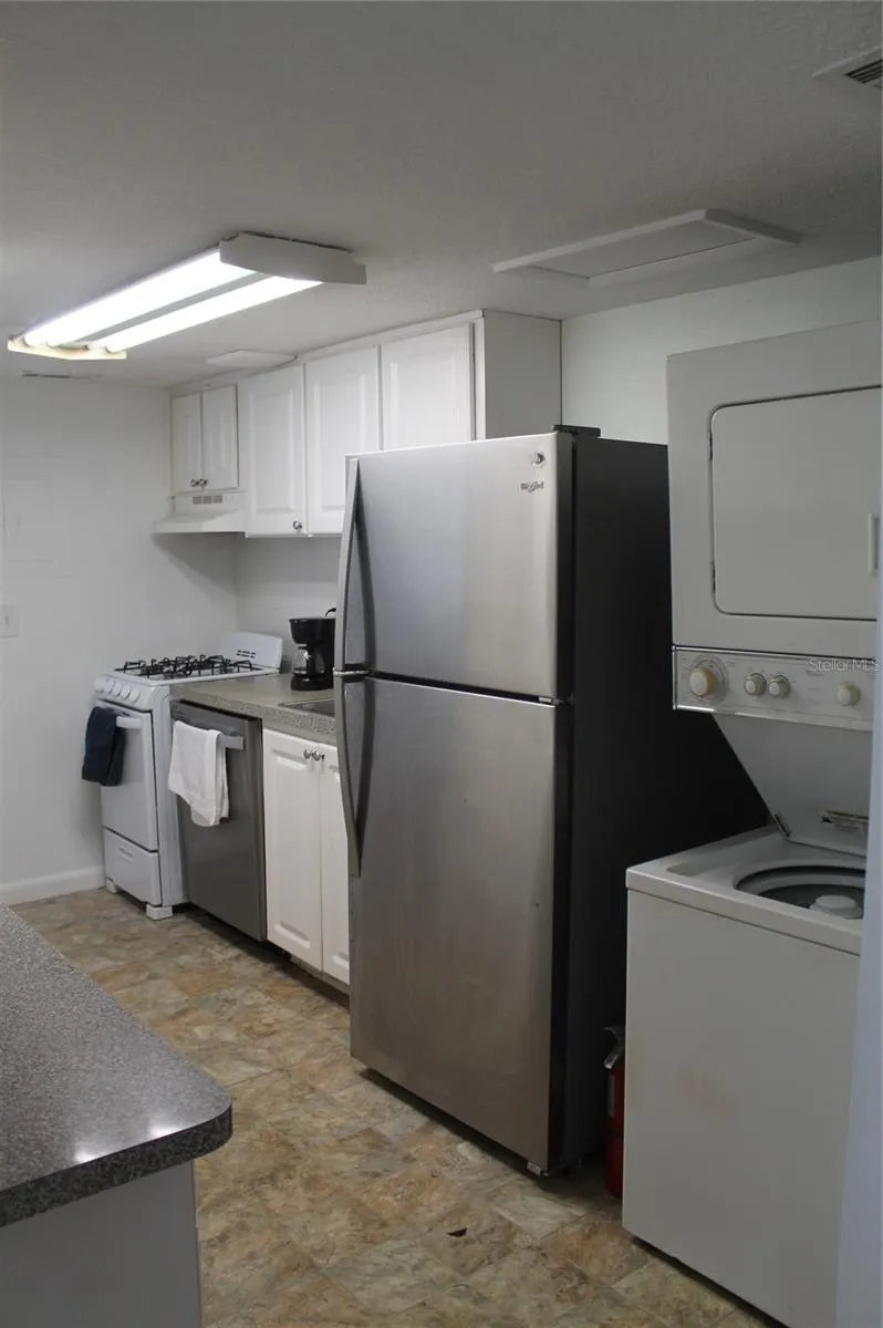 151 OYSTER BAY CIRCLE #200 Altamonte Springs, FL 32701