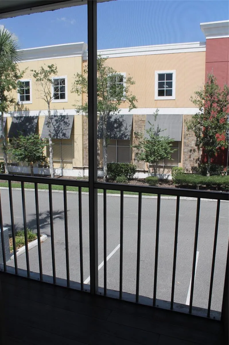 151 OYSTER BAY CIRCLE #200 Altamonte Springs, FL 32701