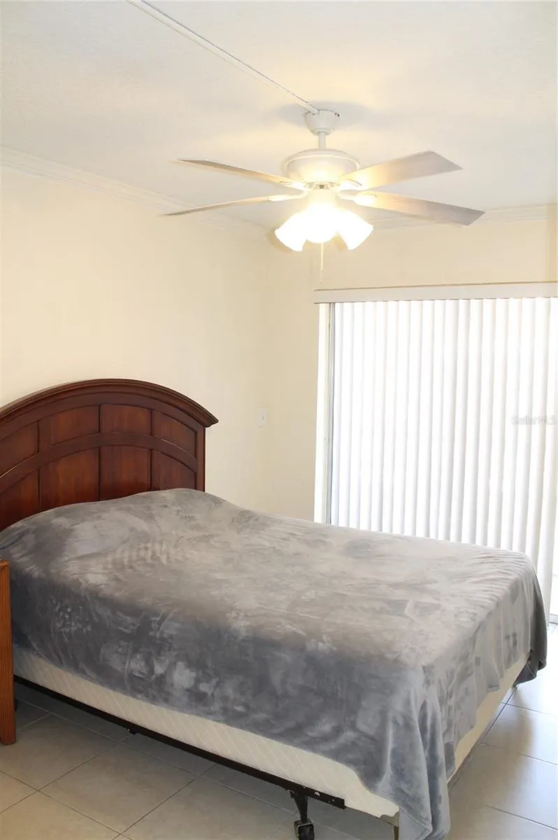 151 OYSTER BAY CIRCLE #200 Altamonte Springs, FL 32701